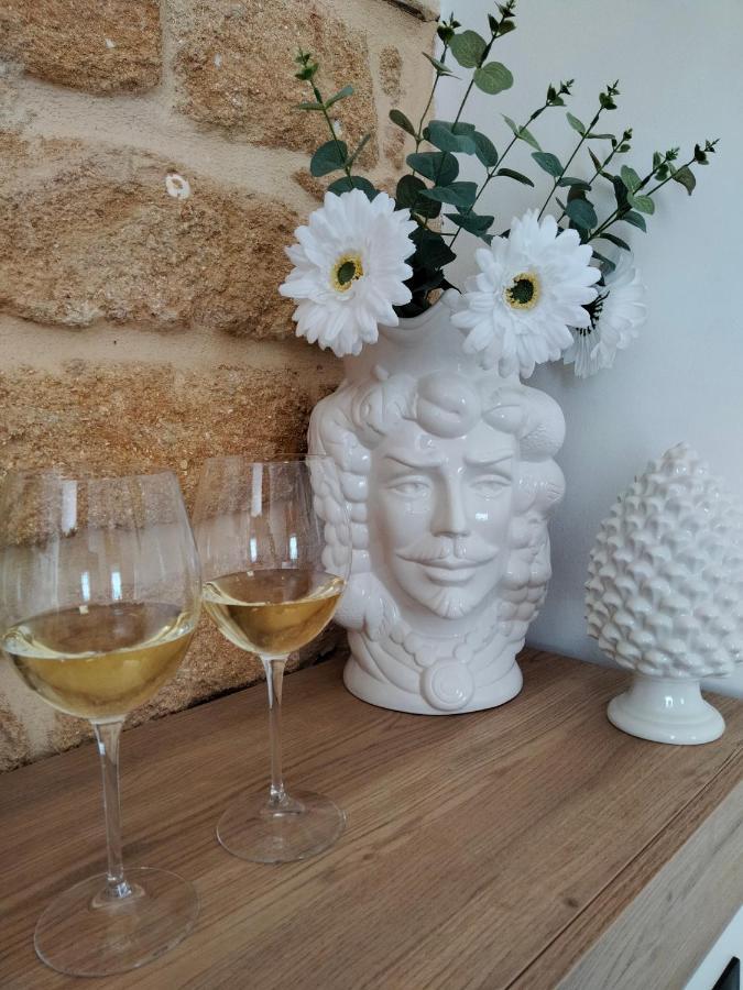 Tesori Di Girgenti Bed & Breakfast อากริเจนโต ภายนอก รูปภาพ